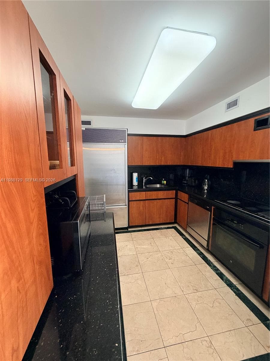 5161 Collins Ave # 1506, Miami Beach FL 33140 — 9