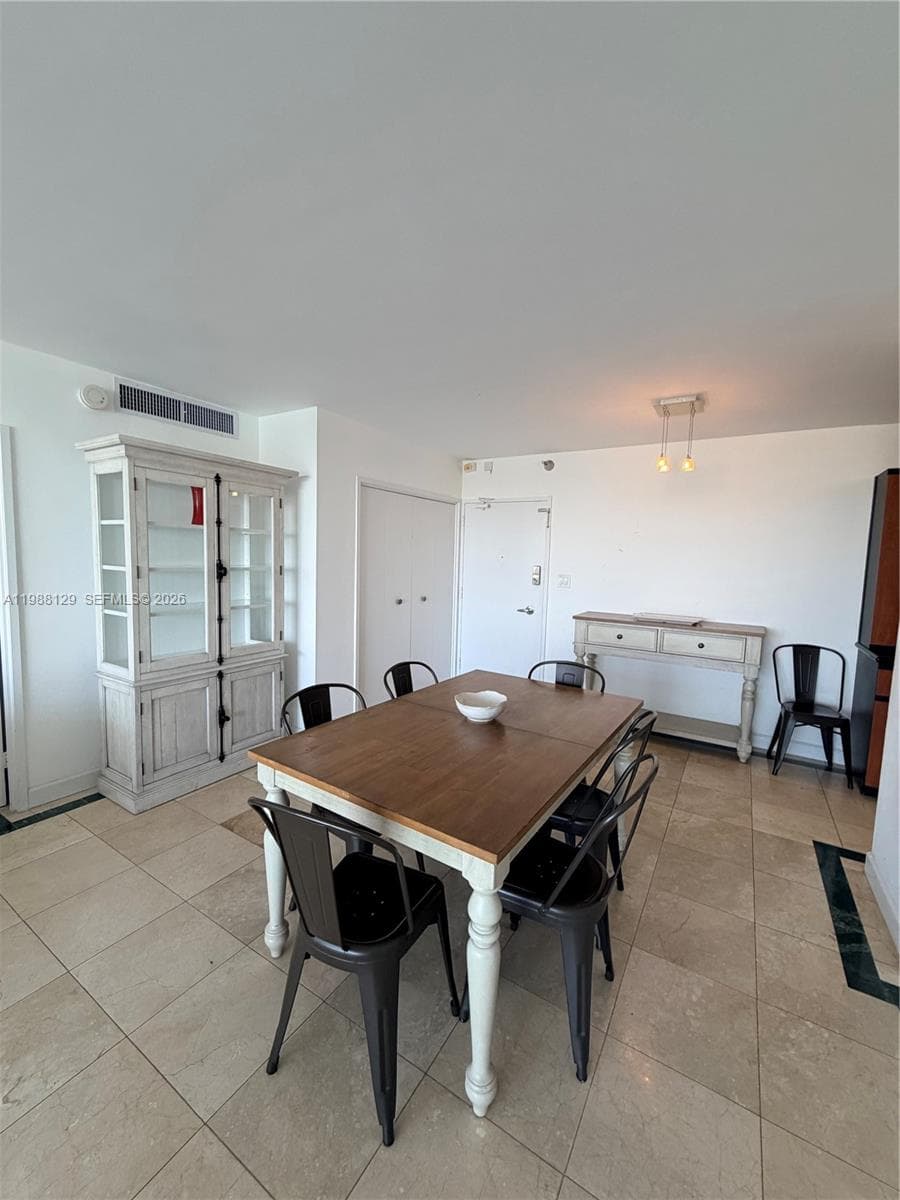5161 Collins Ave # 1506, Miami Beach FL 33140 — 8