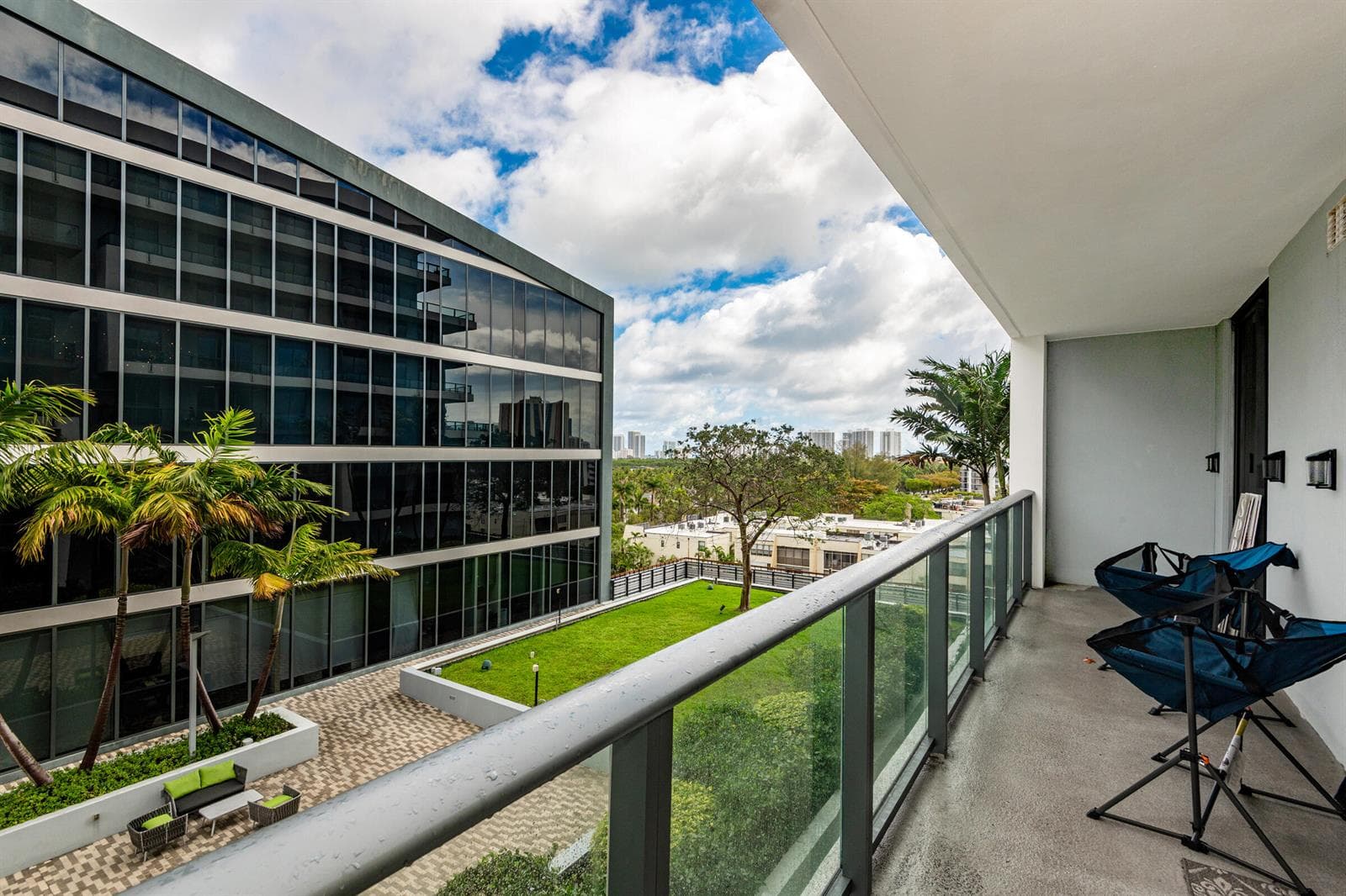 2960 NE 207th Street # 708, Aventura FL 33180 — 4