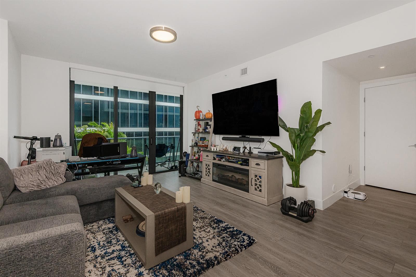 2960 NE 207th Street # 708, Aventura FL 33180 — 25