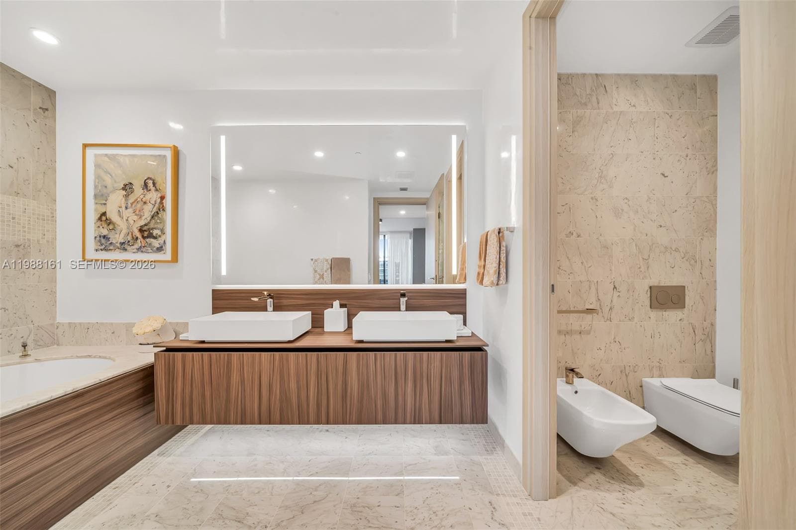 1000 Brickell Plz, Miami FL 33131 — 17
