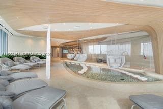 1000 Brickell Plz, Miami FL 33131 — 20