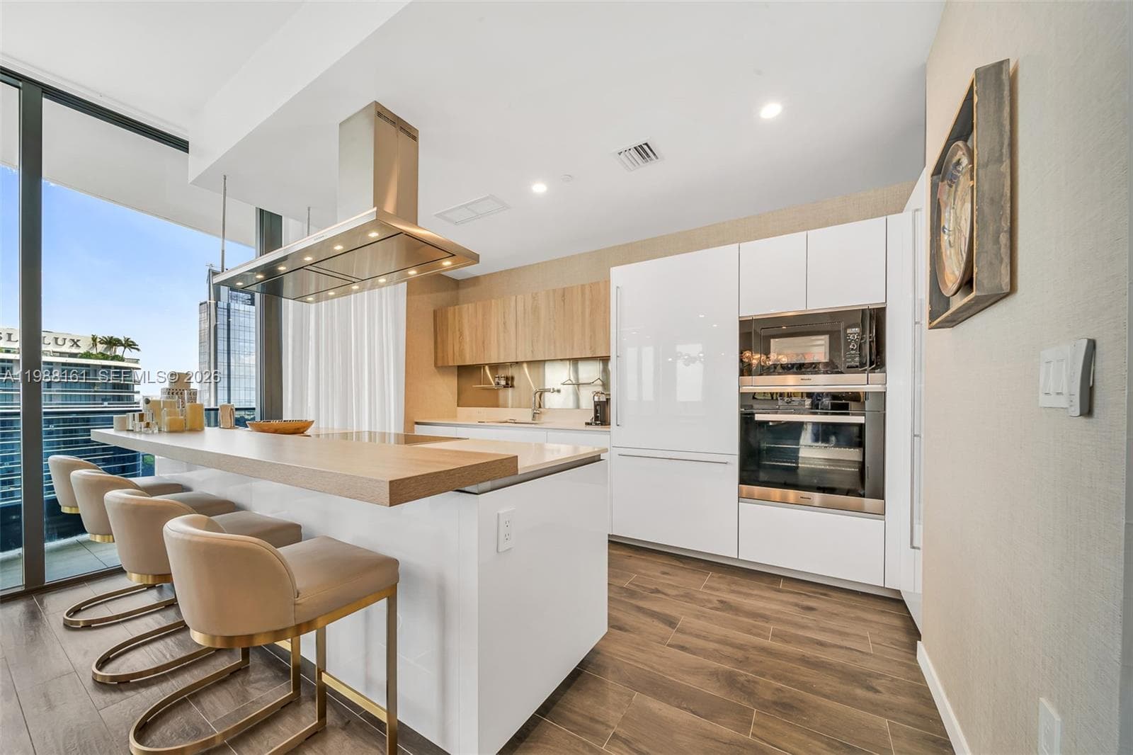 1000 Brickell Plz, Miami FL 33131 — 11