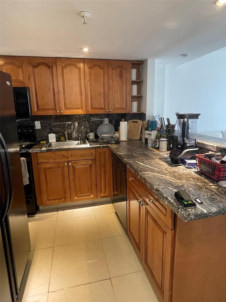 6820 Indian Creek Dr # 3B, Miami Beach FL 33141 — 23