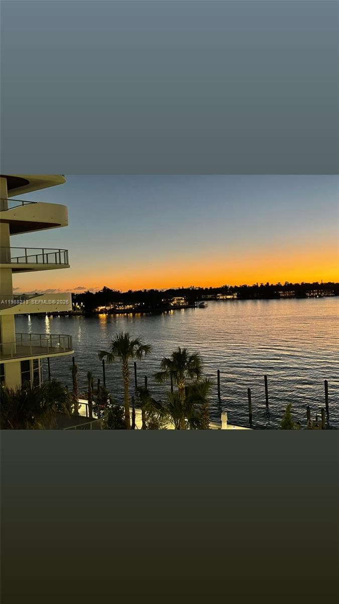6820 Indian Creek Dr # 3B, Miami Beach FL 33141 — 24