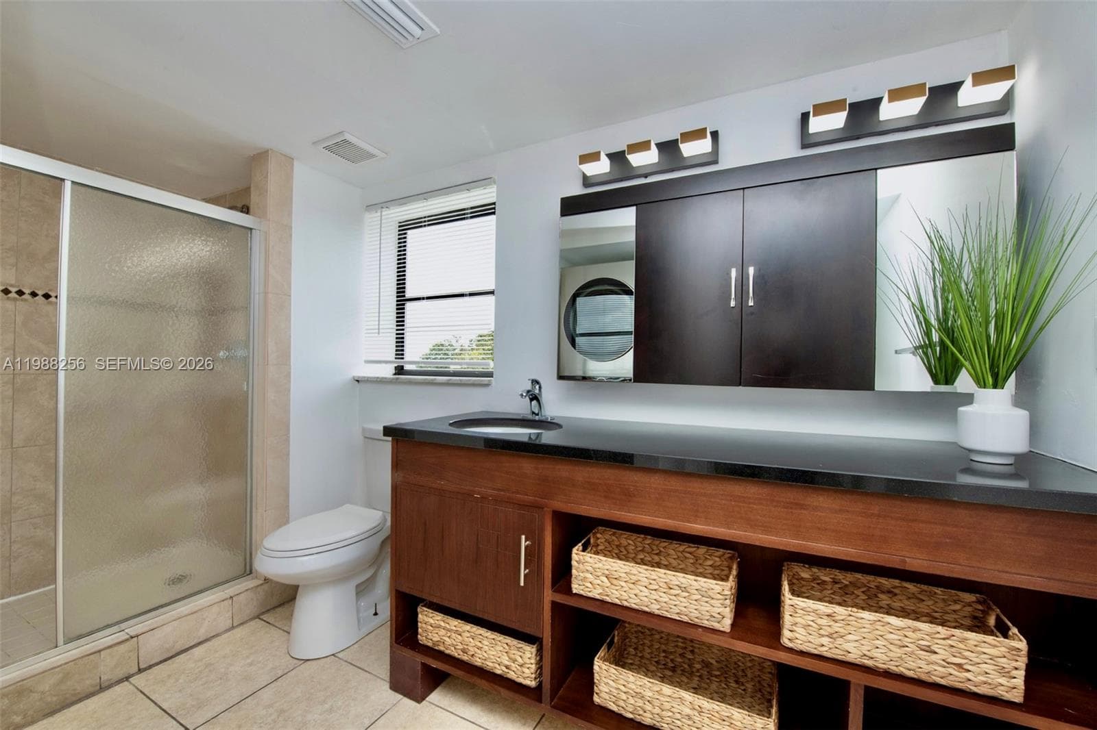 20850 San Simeon Way # 5, Miami FL 33179 — 17