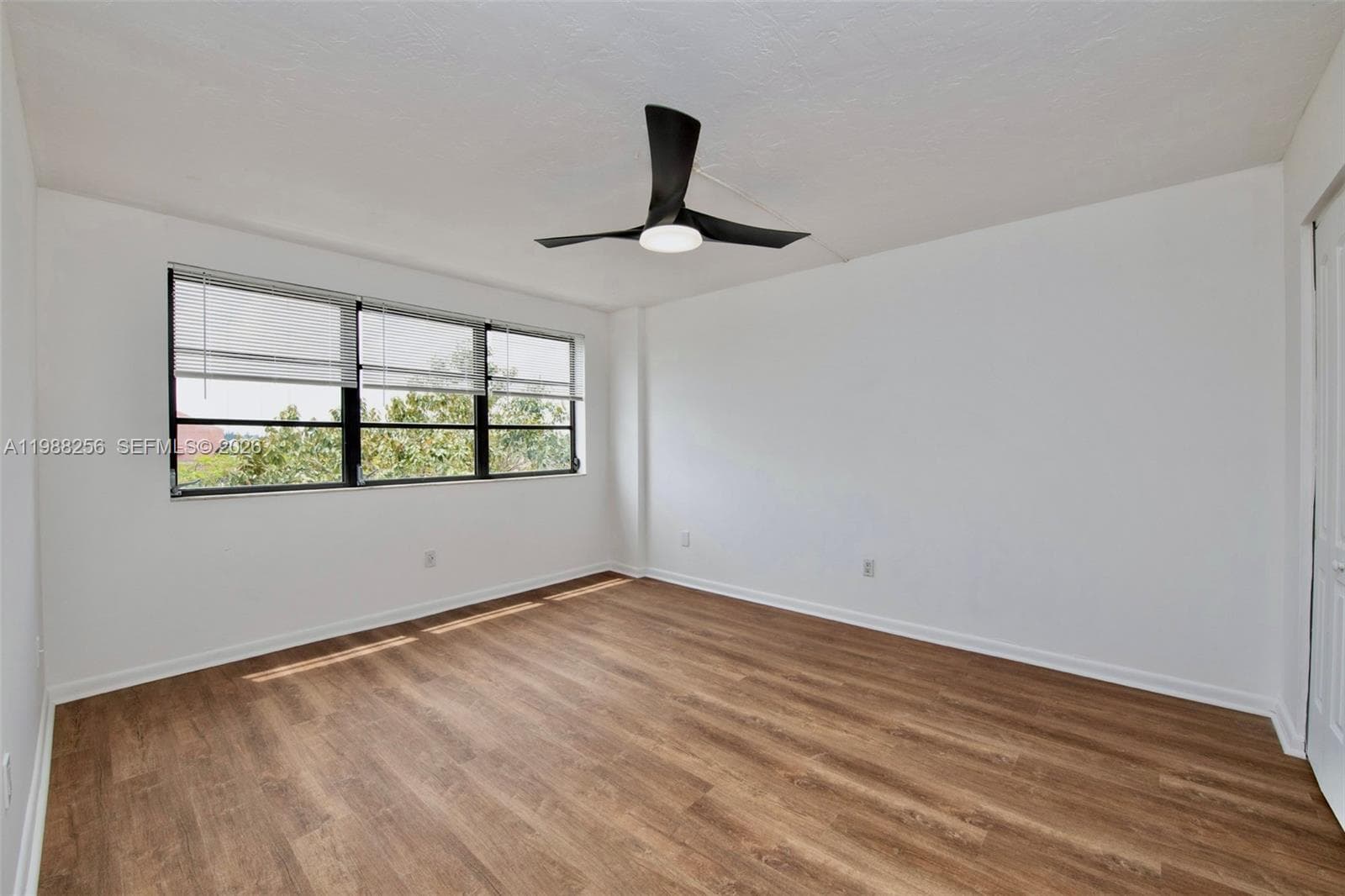 20850 San Simeon Way # 5, Miami FL 33179 — 16