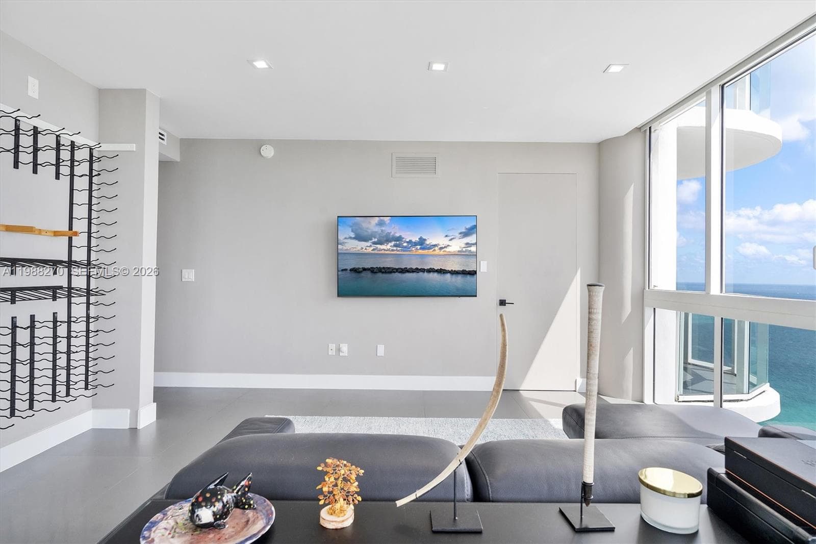 6365 Collins Ave # 4307, Miami Beach FL 33141 — 5