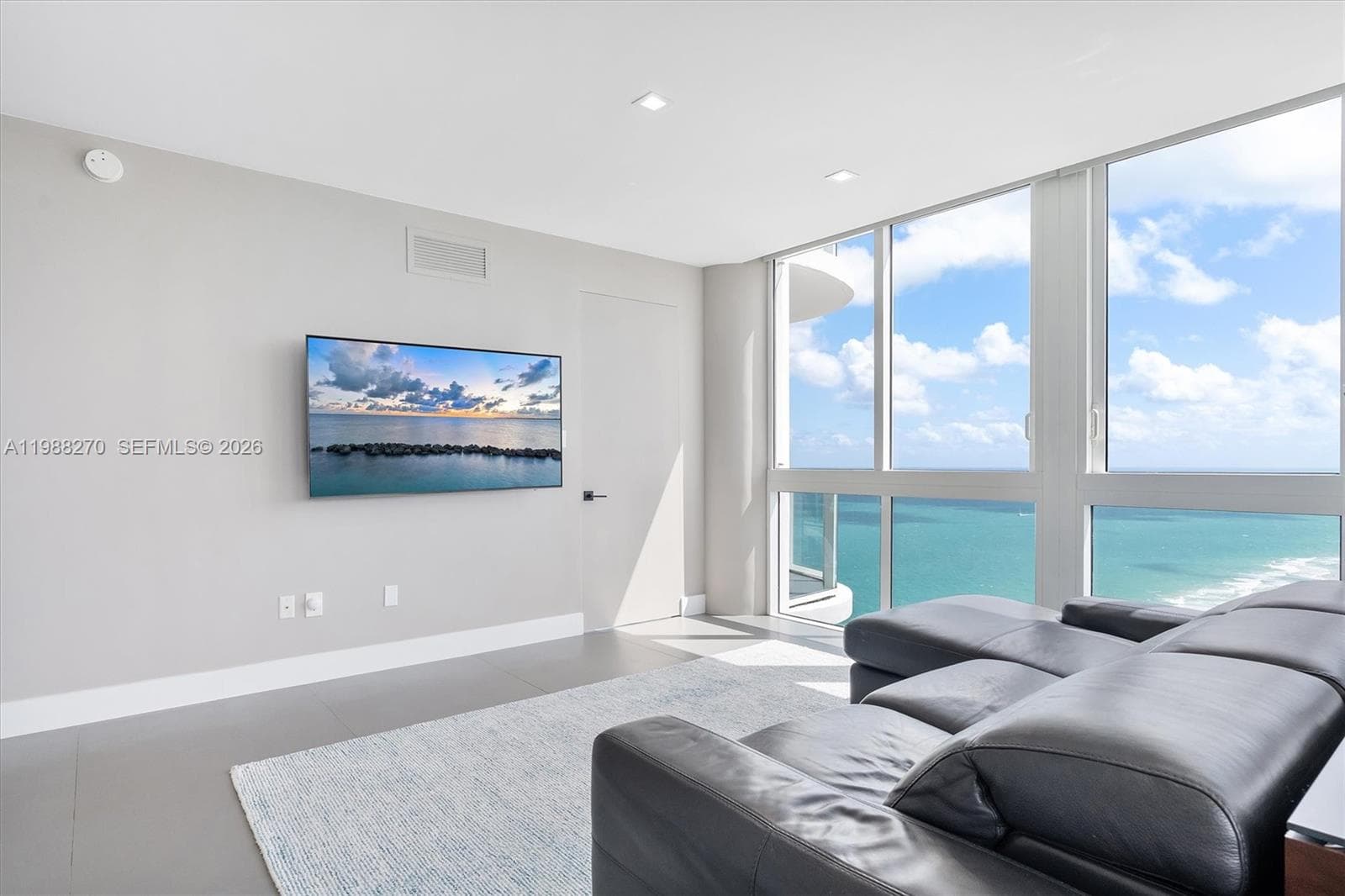 6365 Collins Ave # 4307, Miami Beach FL 33141 — 4