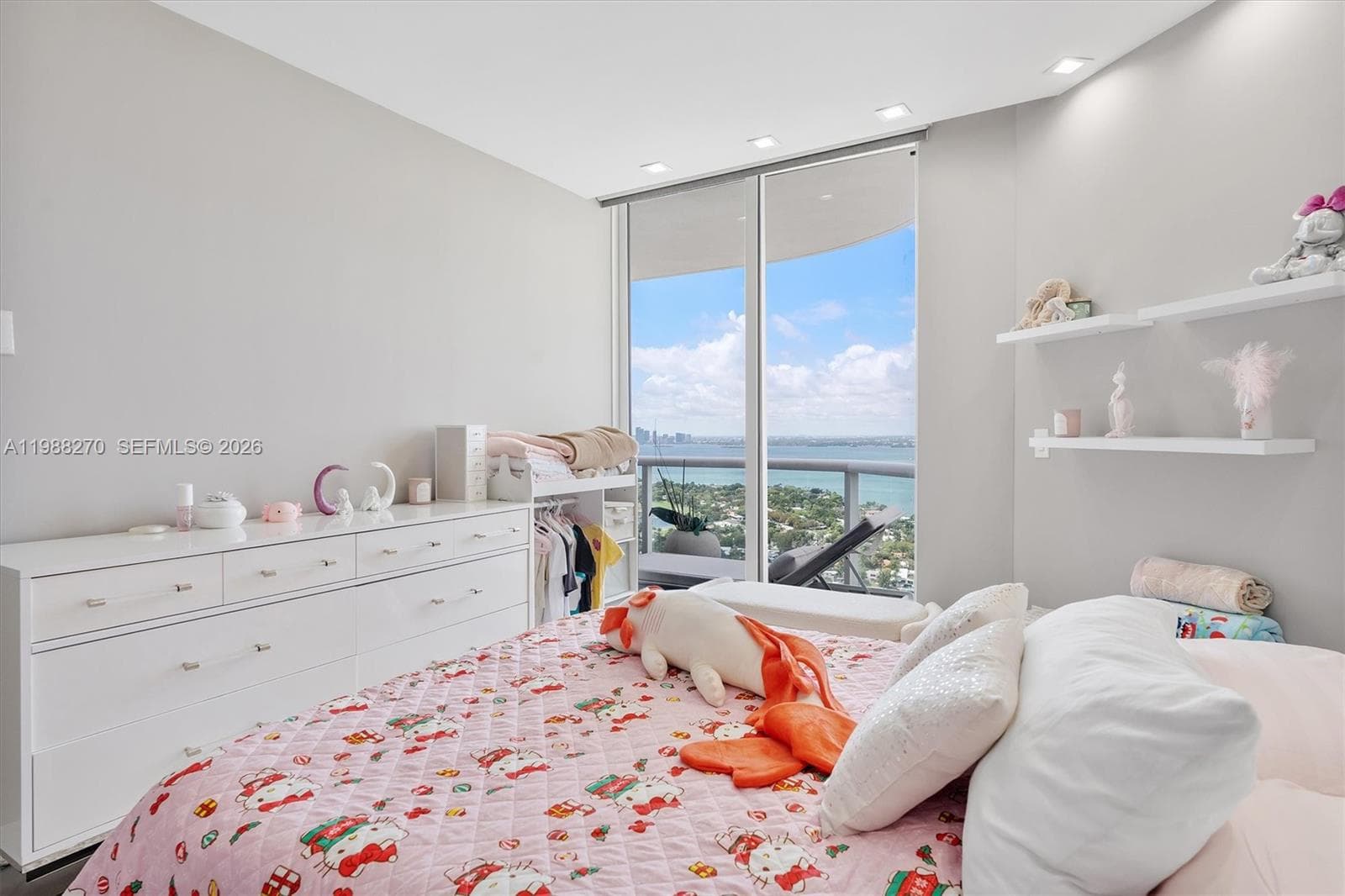 6365 Collins Ave # 4307, Miami Beach FL 33141 — 21