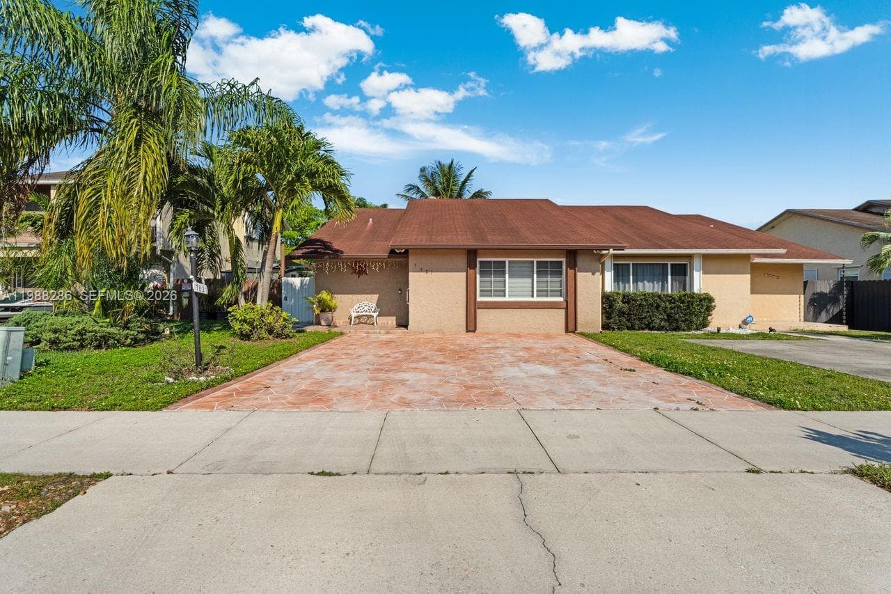 7821 SW 148th Ave # 2, Miami FL 33193 — 2