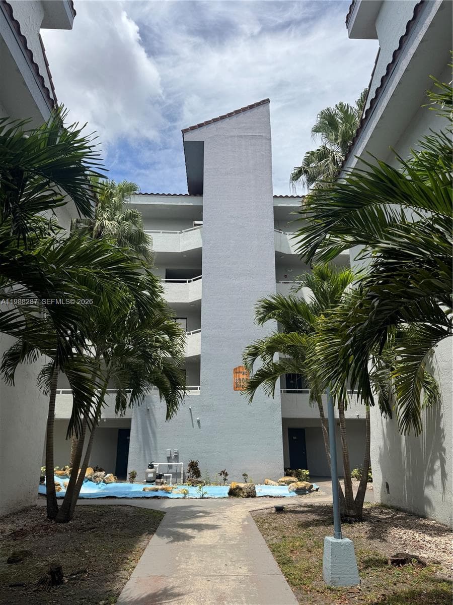 8305 SW 152nd Ave # 201, Miami FL 33193 — 2