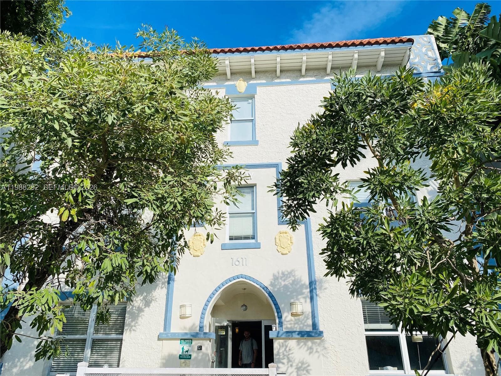 1611 Meridian Ave # 305, Miami Beach FL 33139 — 1