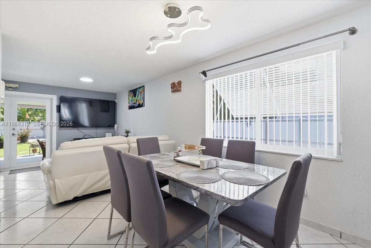 3140 NW 97th St, Miami FL 33147 — 7