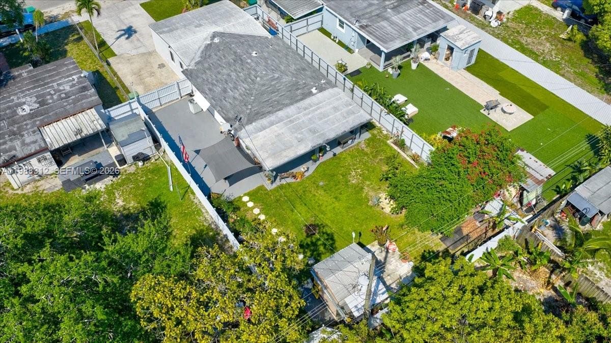 3140 NW 97th St, Miami FL 33147 — 37