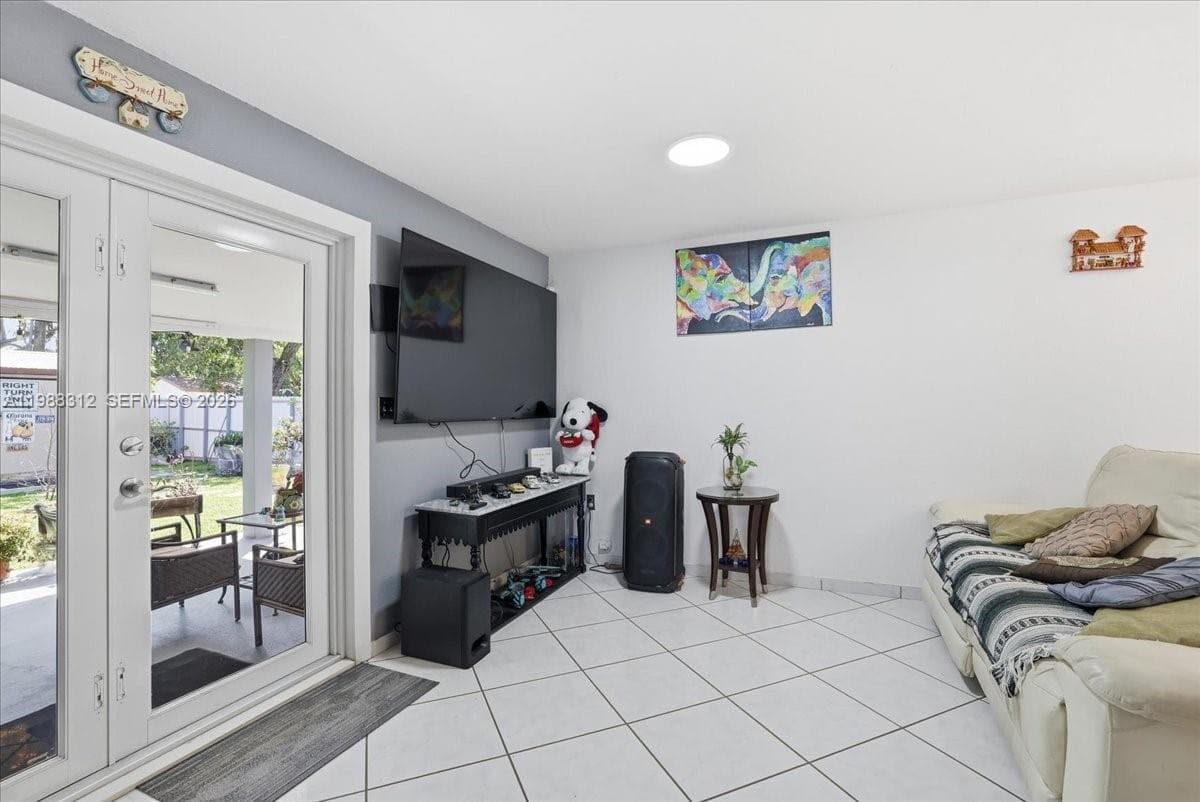 3140 NW 97th St, Miami FL 33147 — 8