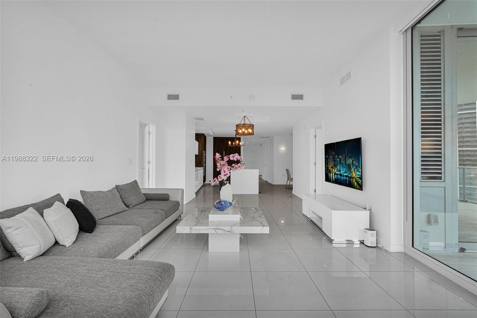 851 NE 1st Ave # 2912, Miami FL 33132 — 13