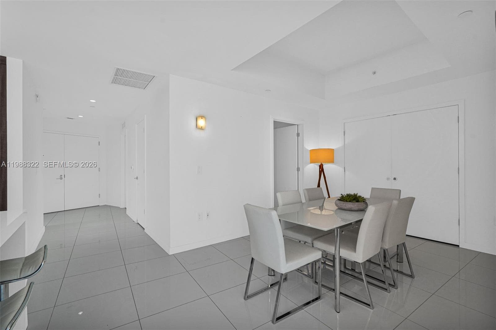 851 NE 1st Ave # 2912, Miami FL 33132 — 17