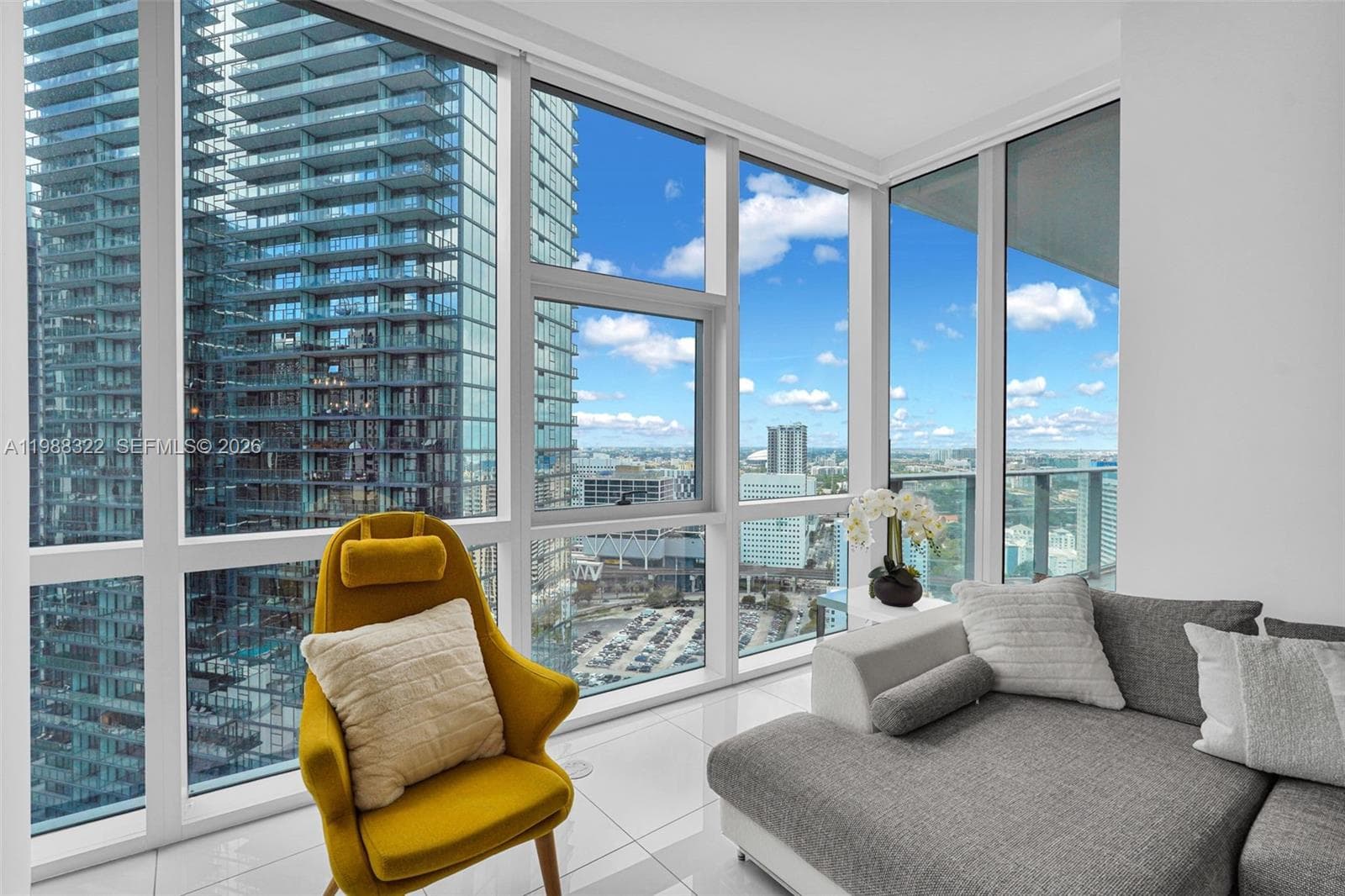 851 NE 1st Ave # 2912, Miami FL 33132 — 10