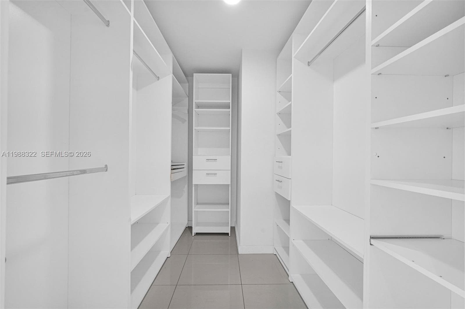 851 NE 1st Ave # 2912, Miami FL 33132 — 15