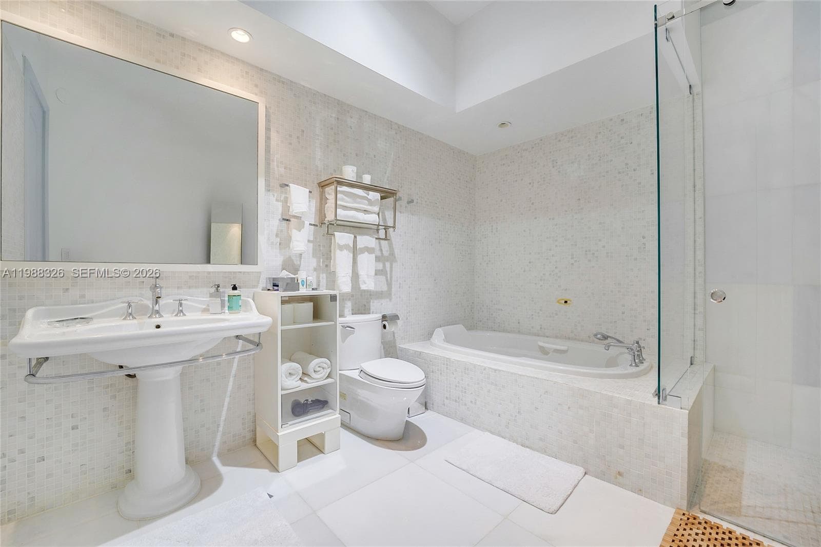100 Palm Ave, Miami Beach FL 33139 — 35