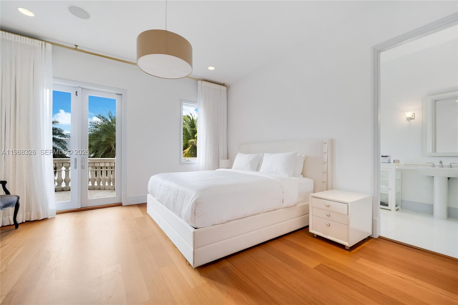 100 Palm Ave, Miami Beach FL 33139 — 31