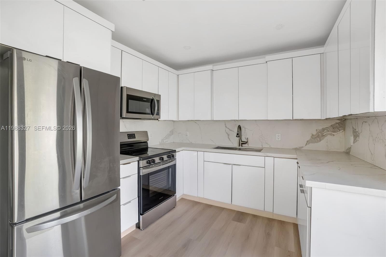 14520 Carver Drive, Miami FL 33176 — 13
