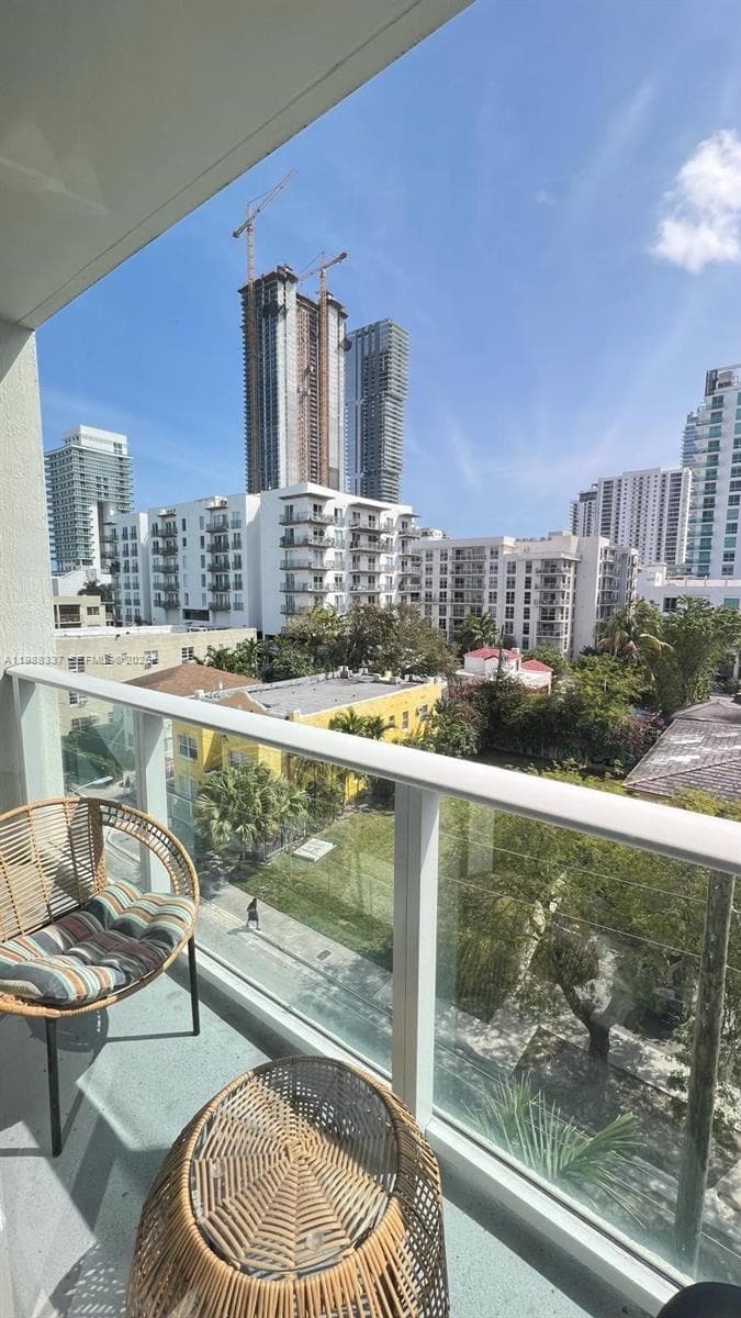 321 NE 26th St # 514, Miami FL 33137 — 13