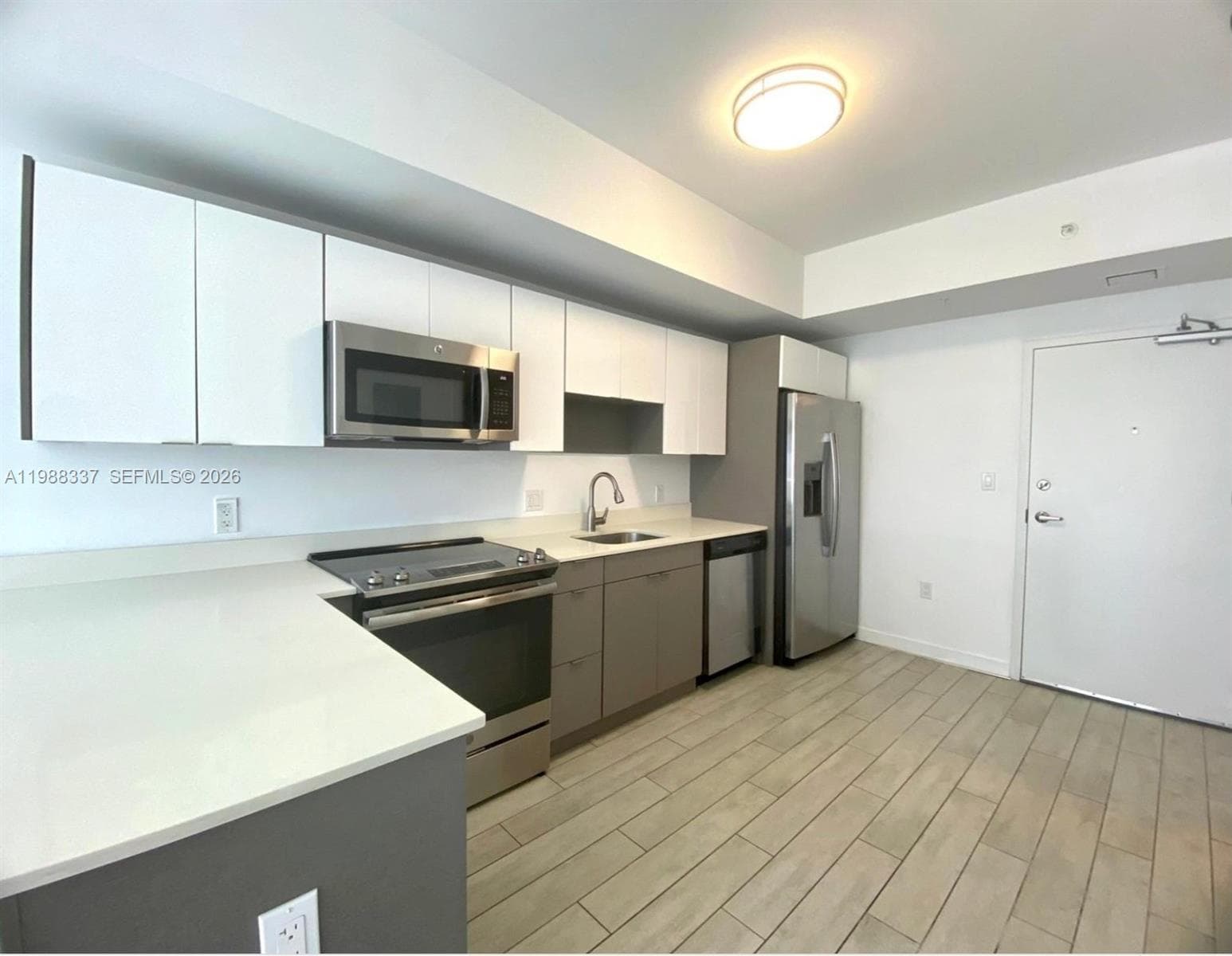 321 NE 26th St # 514, Miami FL 33137 — 1