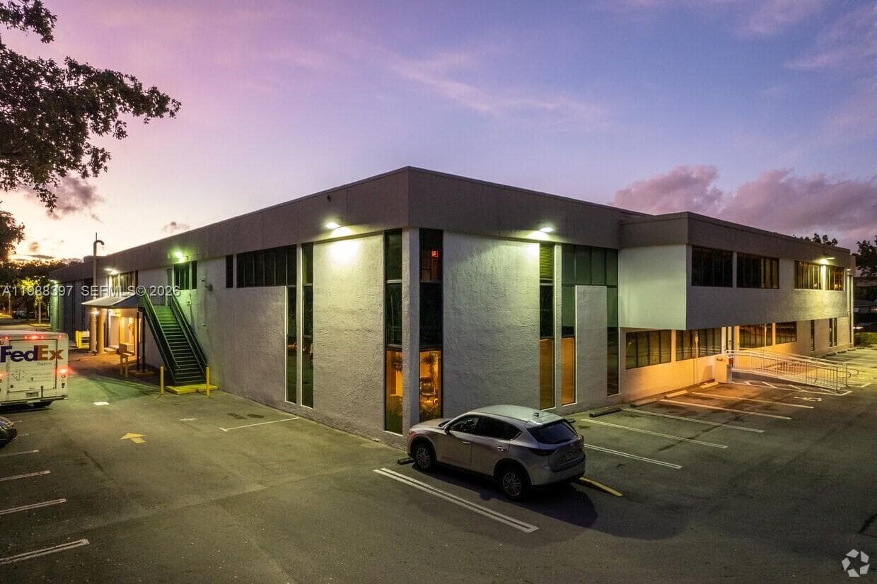 2000 S Dixie Hwy # 200, Miami FL 33133 — 1