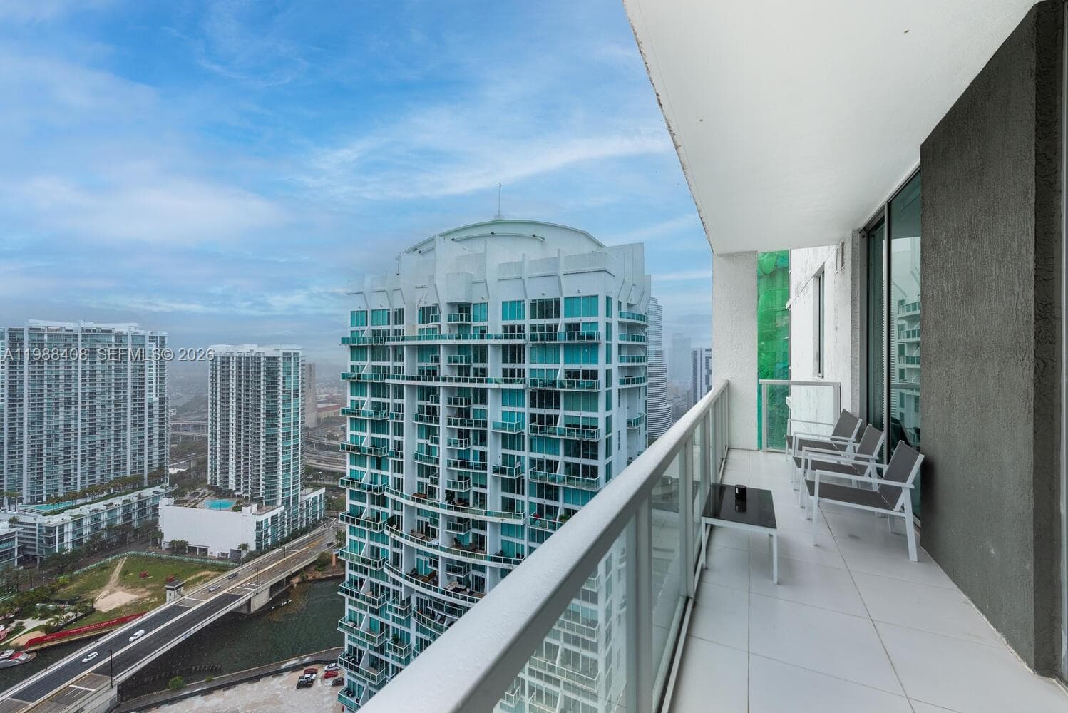 55 SE 6th St # 4200, Miami FL 33131 — 1
