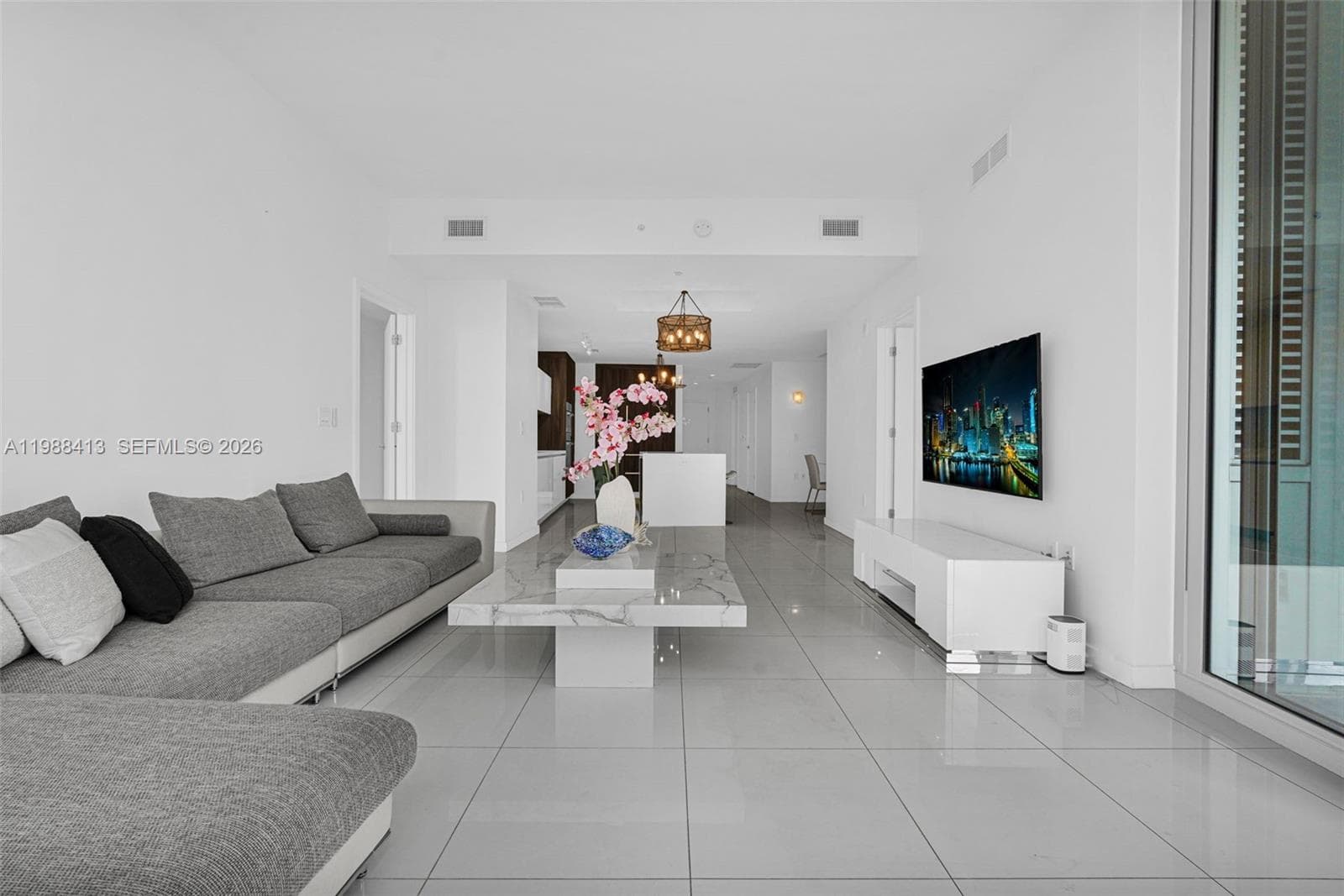 851 NE 1st Ave # 2912, Miami FL 33132 — 6