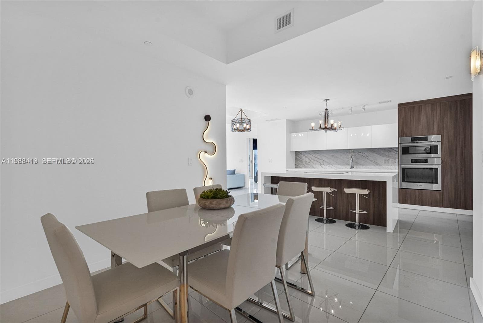 851 NE 1st Ave # 2912, Miami FL 33132 — 13