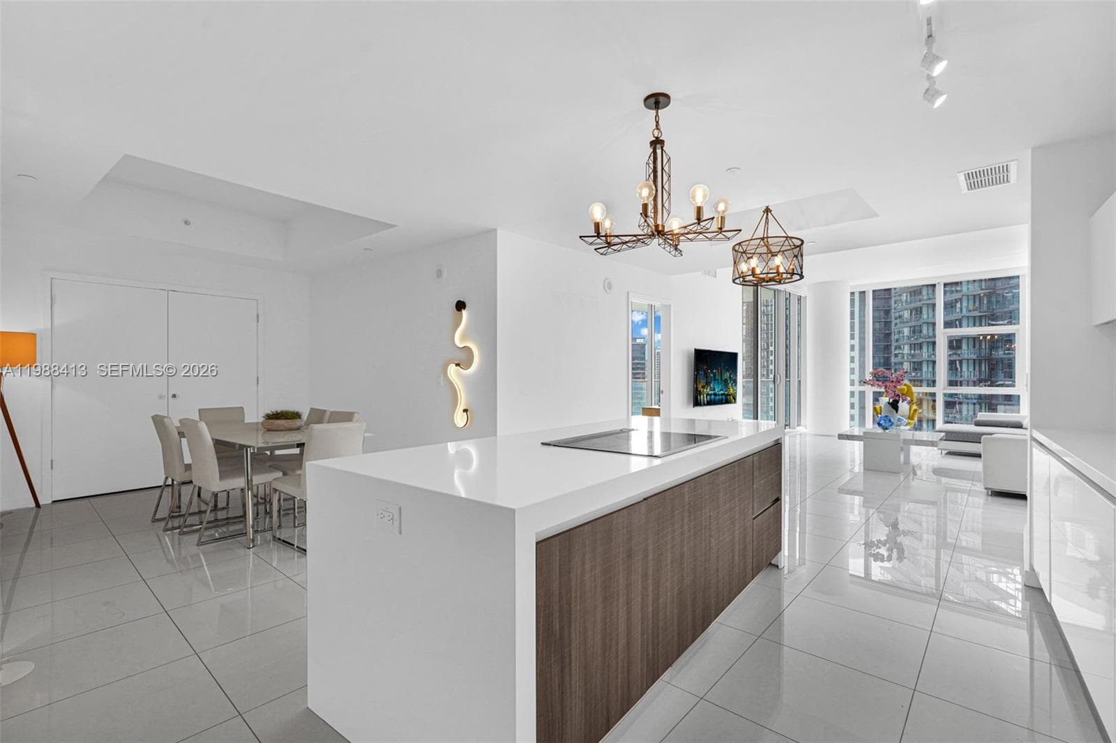 851 NE 1st Ave # 2912, Miami FL 33132 — 12