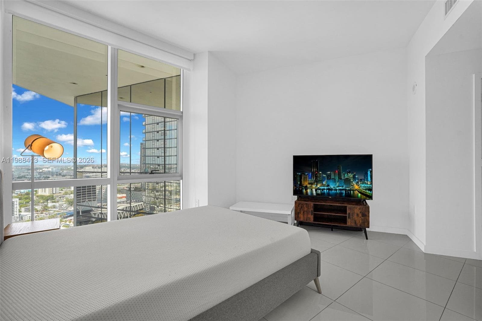 851 NE 1st Ave # 2912, Miami FL 33132 — 26