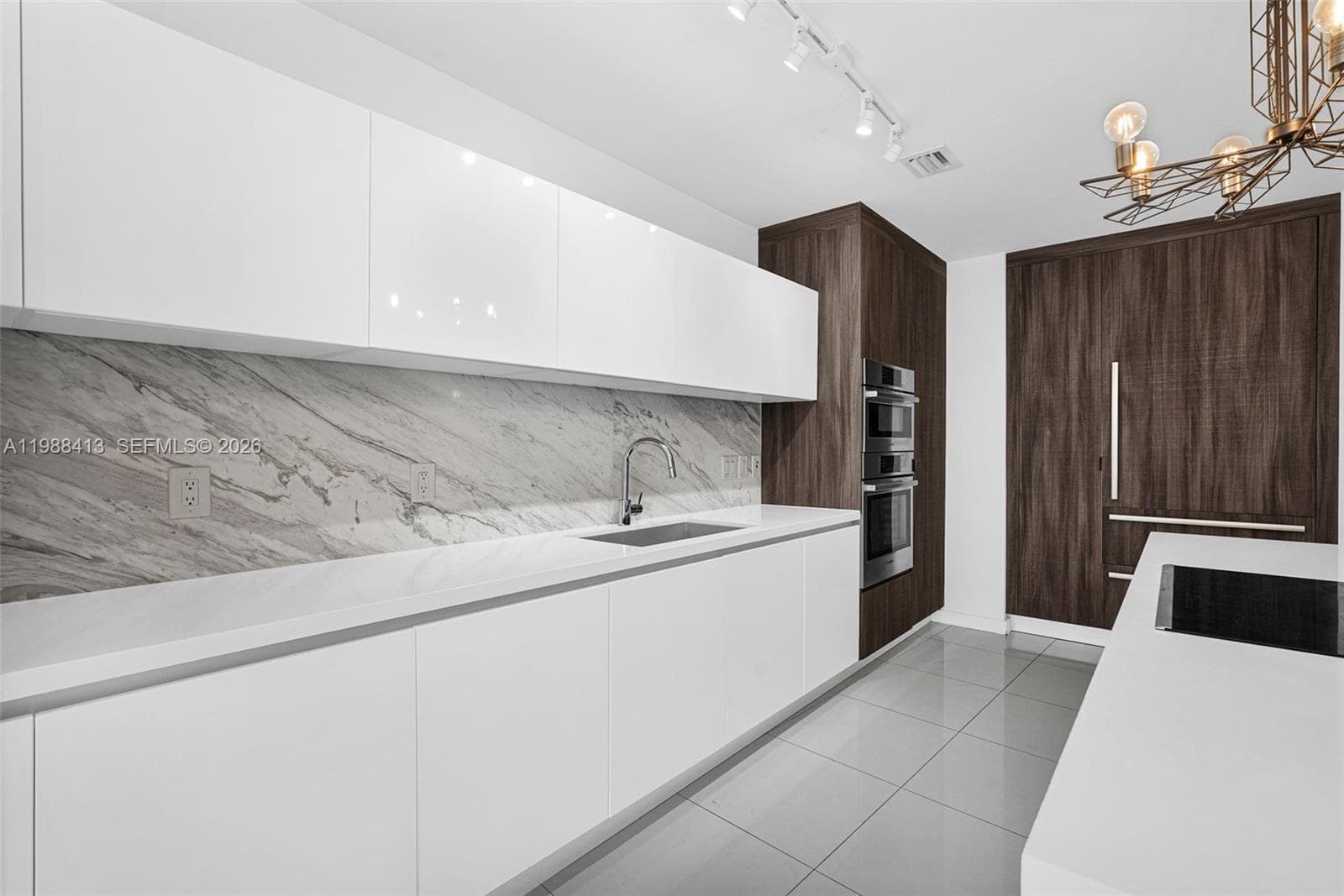 851 NE 1st Ave # 2912, Miami FL 33132 — 3