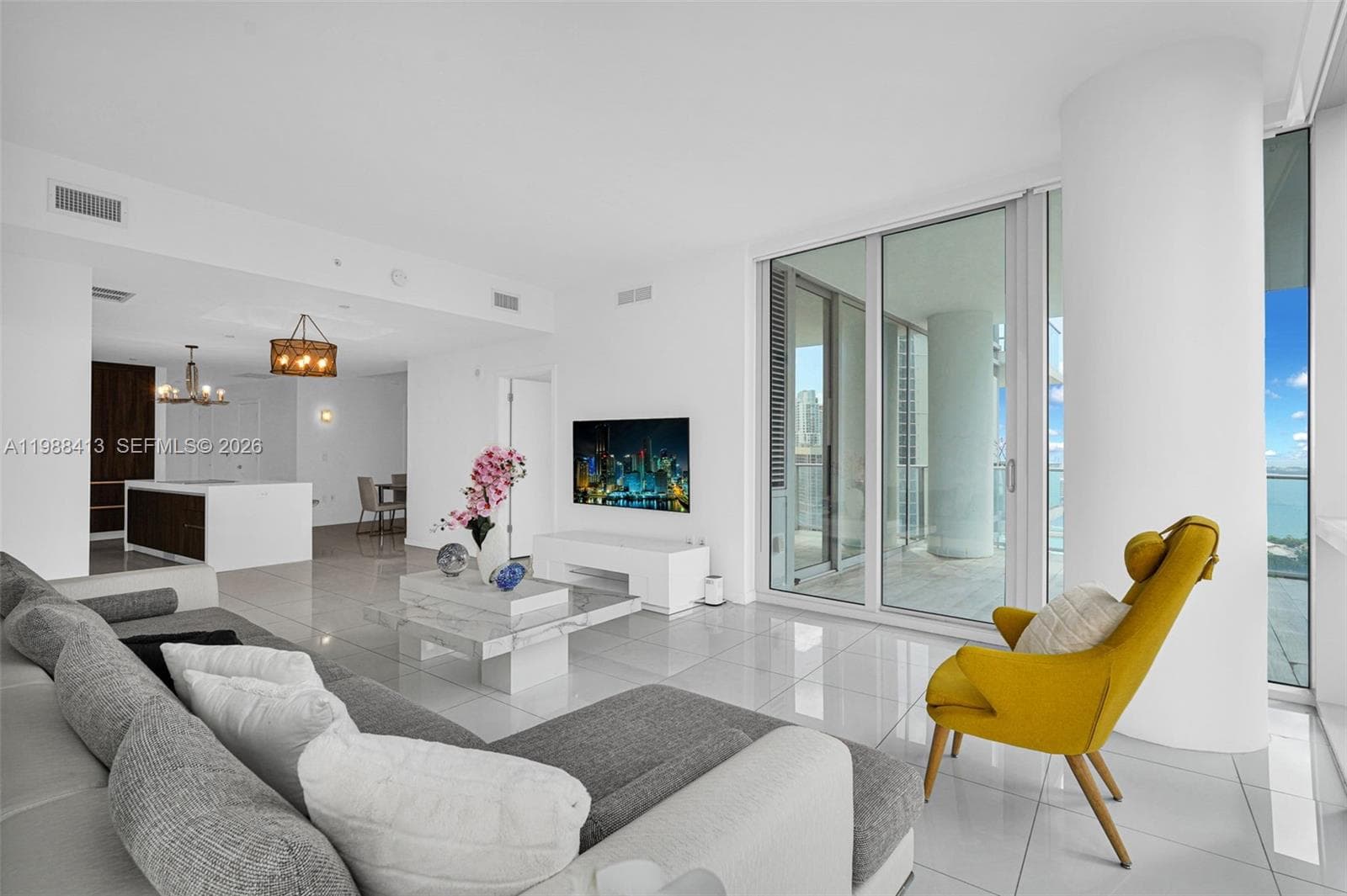 851 NE 1st Ave # 2912, Miami FL 33132 — 5