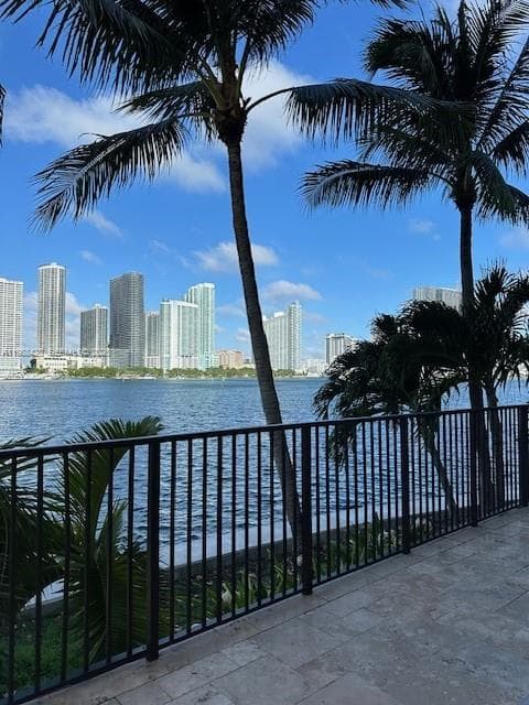 801 N Venetian Dr # 1103, Miami FL 33139 — 36