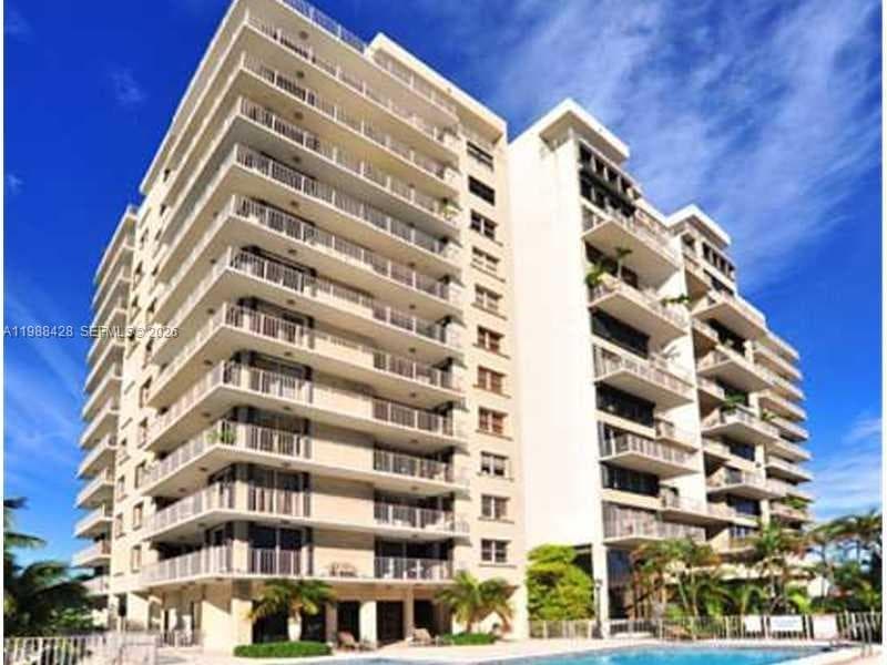801 N Venetian Dr # 1103, Miami FL 33139 — 1