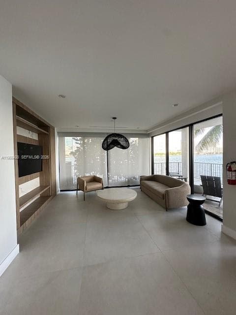 801 N Venetian Dr # 1103, Miami FL 33139 — 33
