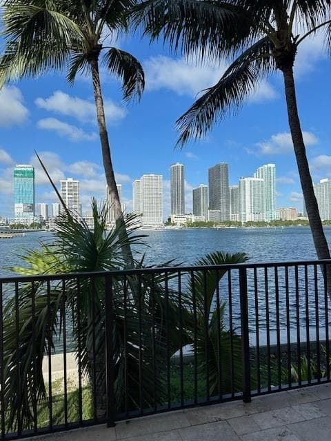 801 N Venetian Dr # 1103, Miami FL 33139 — 37