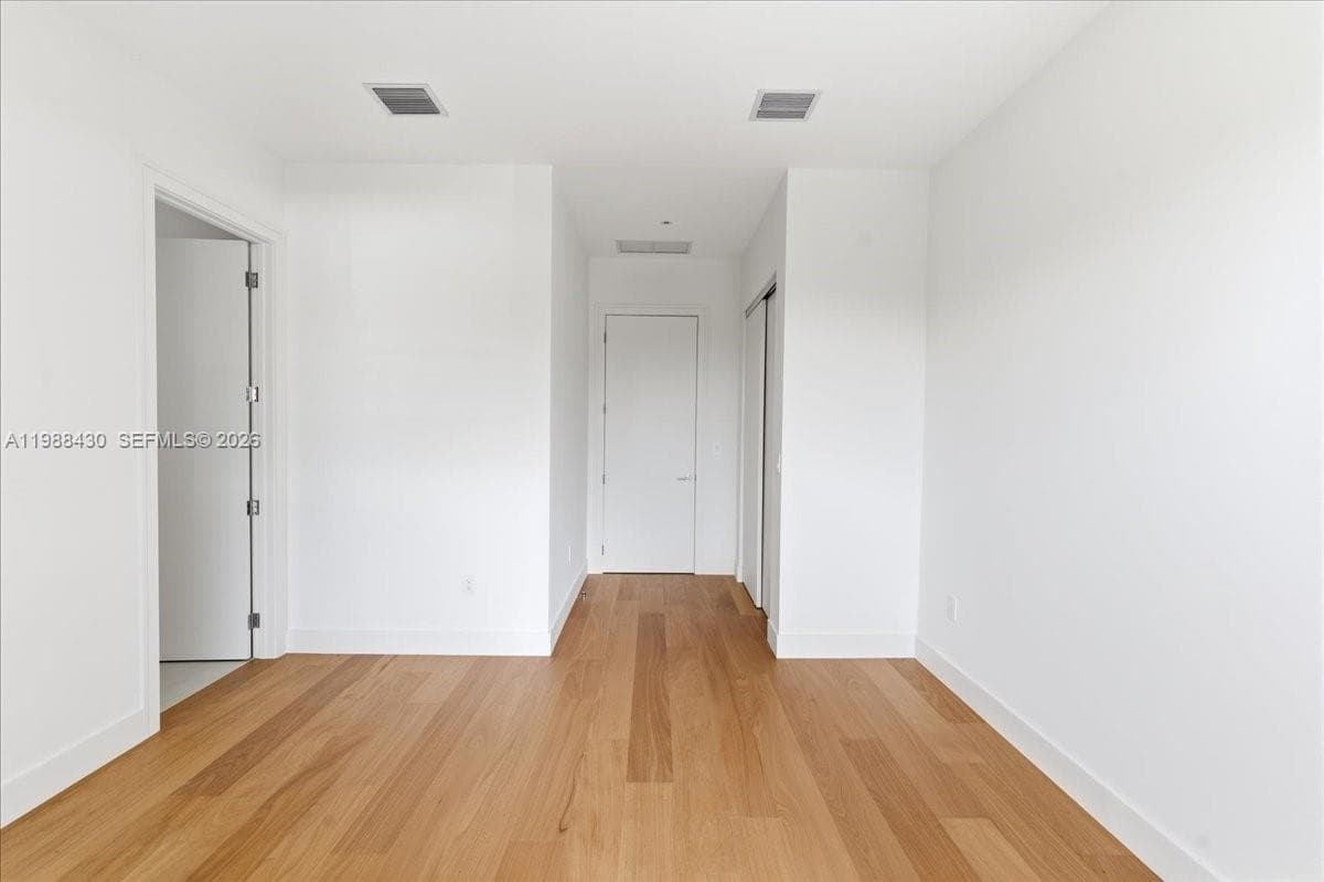 2925 SW 36th Ave, Miami FL 33133 — 27