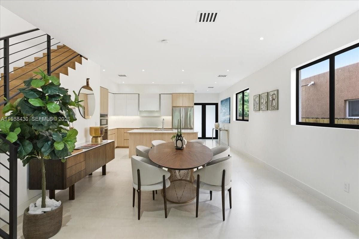 2925 SW 36th Ave, Miami FL 33133 — 13