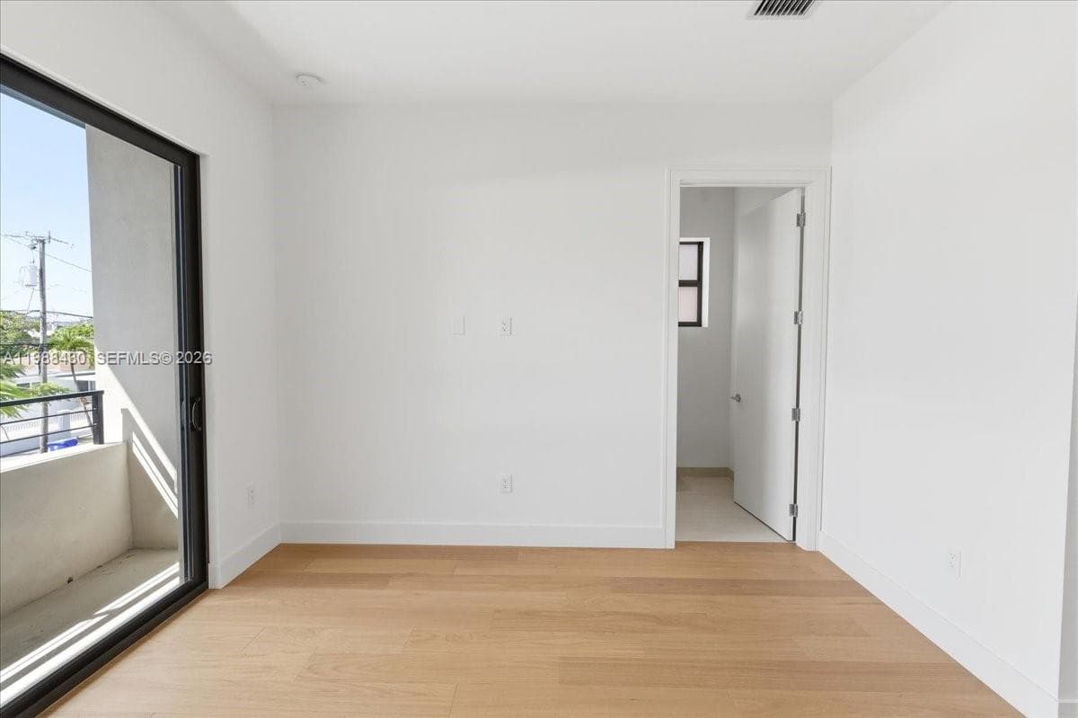 2925 SW 36th Ave, Miami FL 33133 — 28