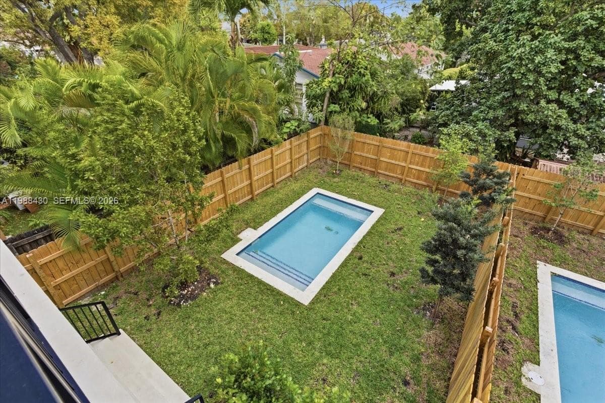 2925 SW 36th Ave, Miami FL 33133 — 51