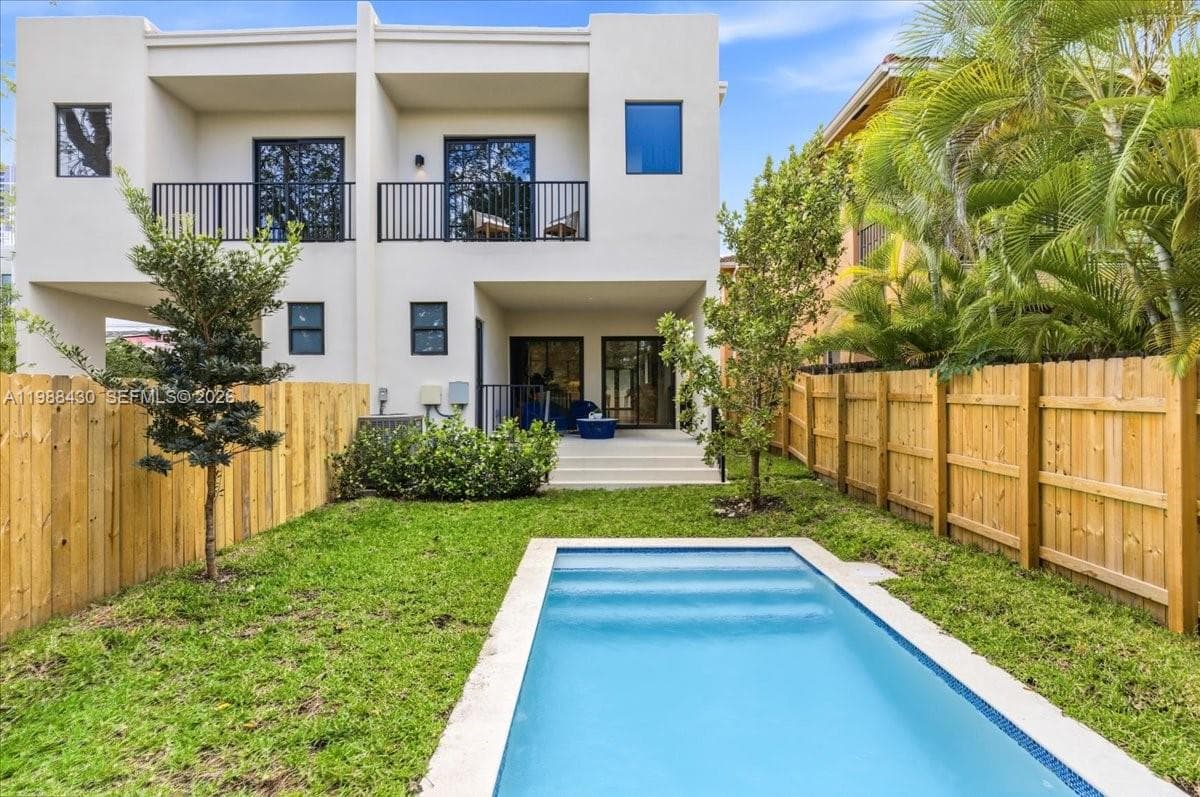 2925 SW 36th Ave, Miami FL 33133 — 58
