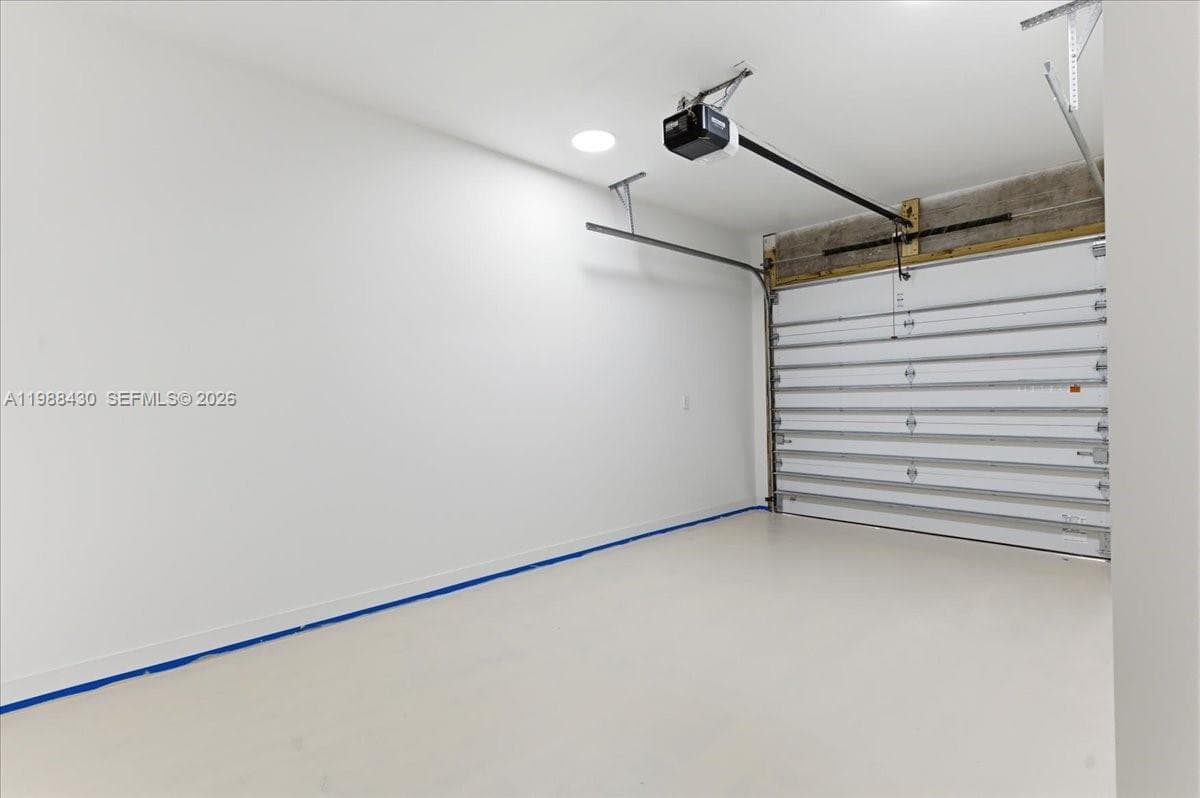2925 SW 36th Ave, Miami FL 33133 — 64