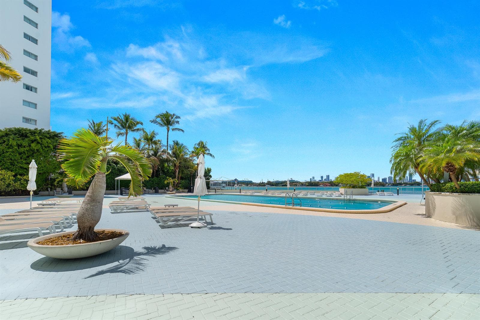 1200 West Avenue # 316, Miami Beach FL 33139 — 48