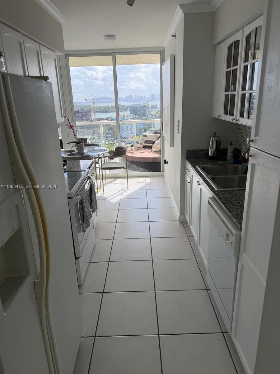 7330 Ocean Ter # C, Miami Beach FL 33141 — 24
