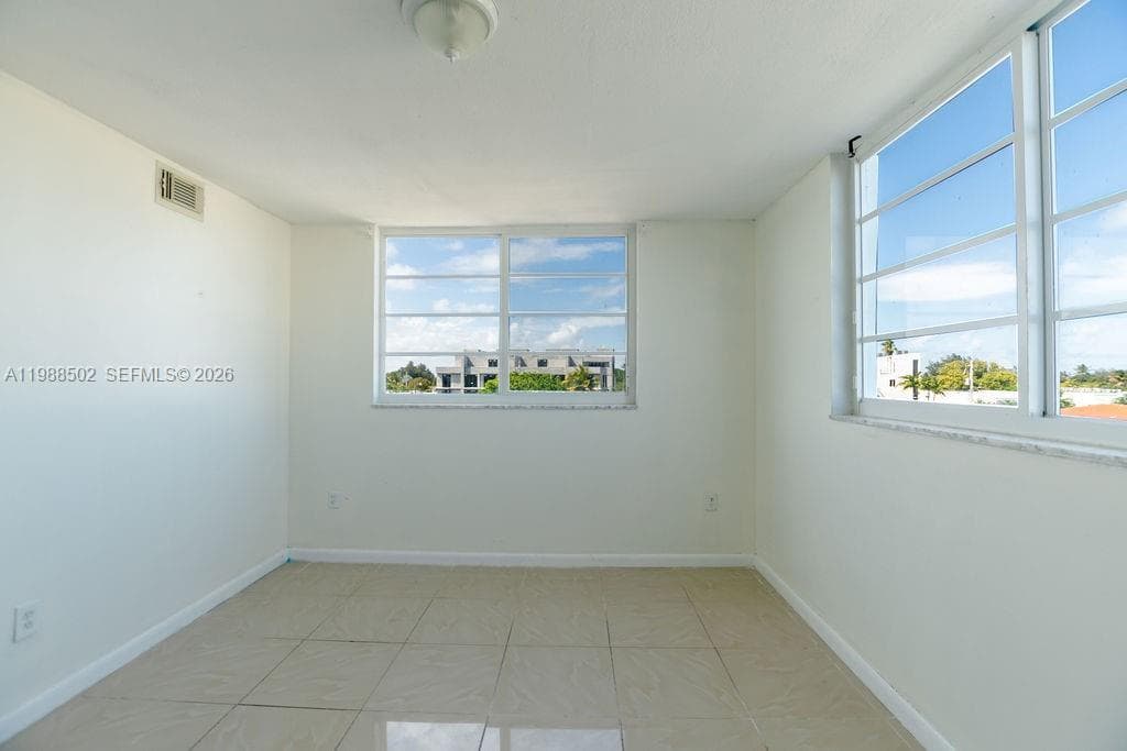 1990 Marseille Dr # 402, Miami Beach FL 33141 — 23